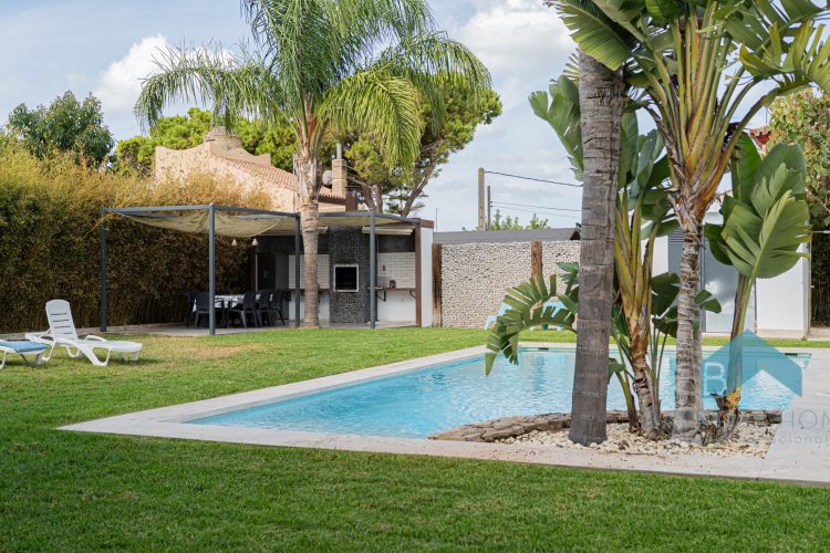 VILLA LA BARROSA
