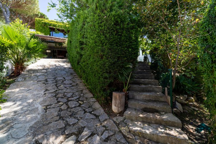 ROMAN VILLA